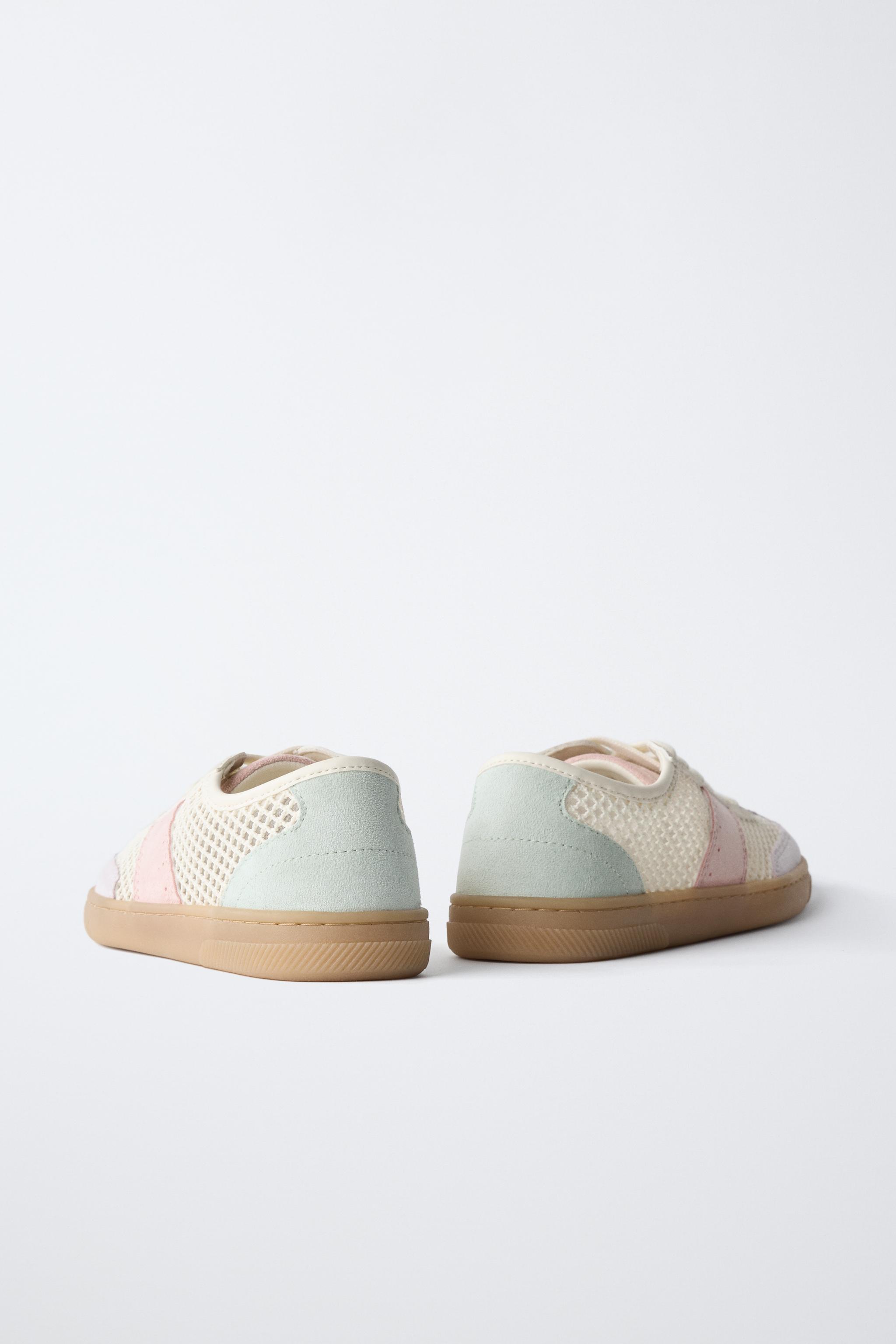 MESH SNEAKERS